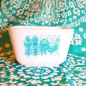 Pyrex Vintage Amish Butterprint Refrigerator Dish